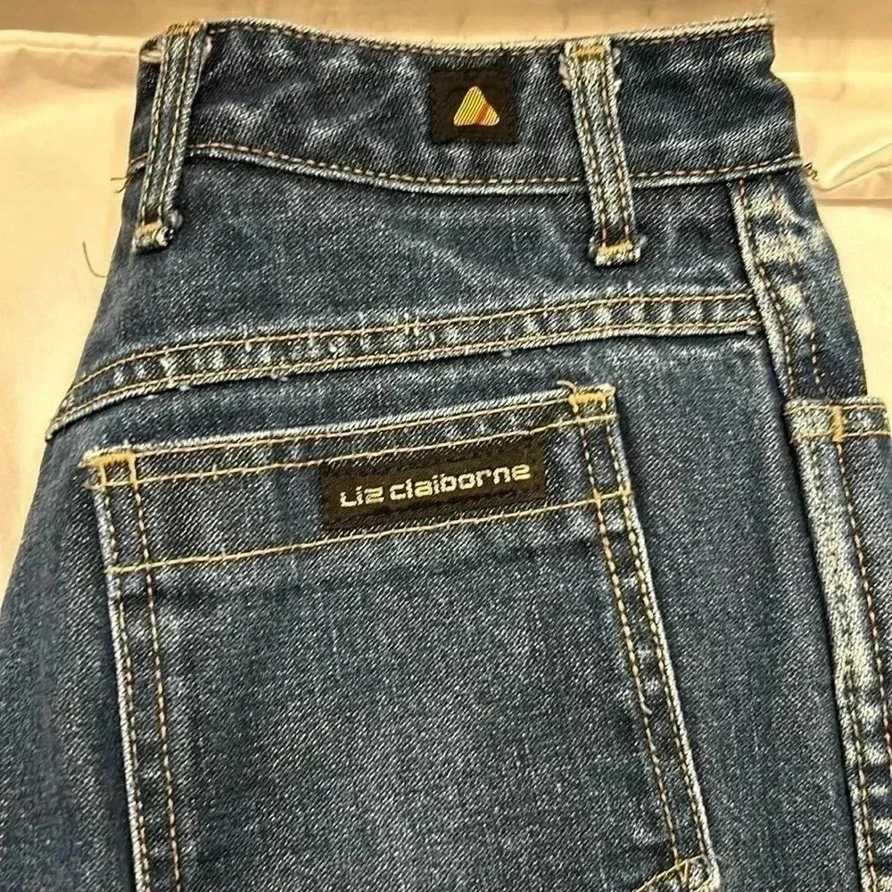 Liz Claiborne Women Denim Jeans Size 12 - Picture 2 of 4